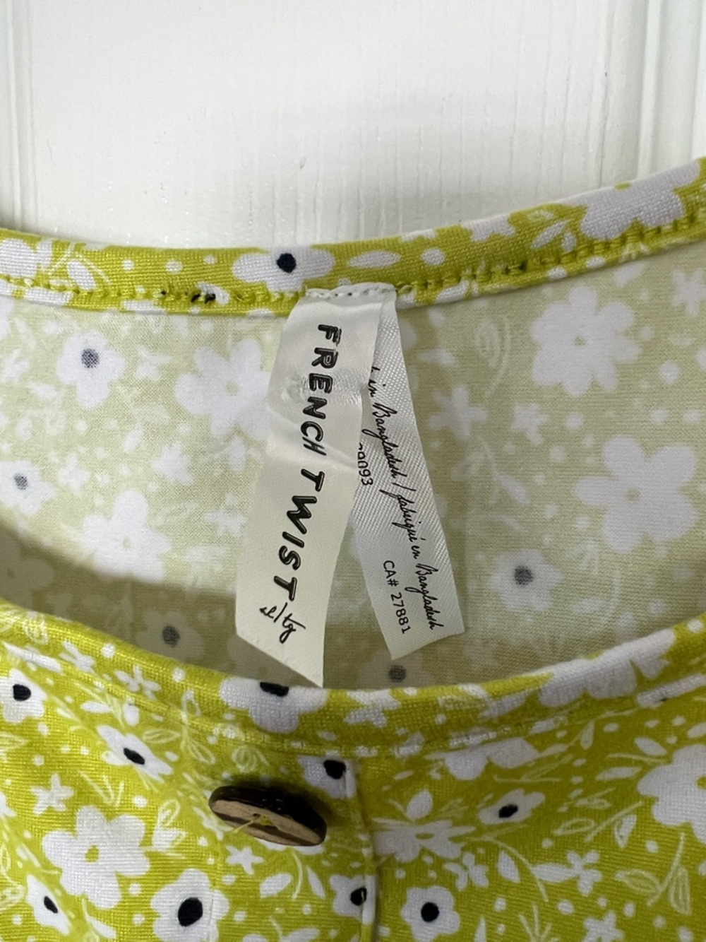 Floral Ruffle Button-Front Camisole in Lime - Picture 2 of 3